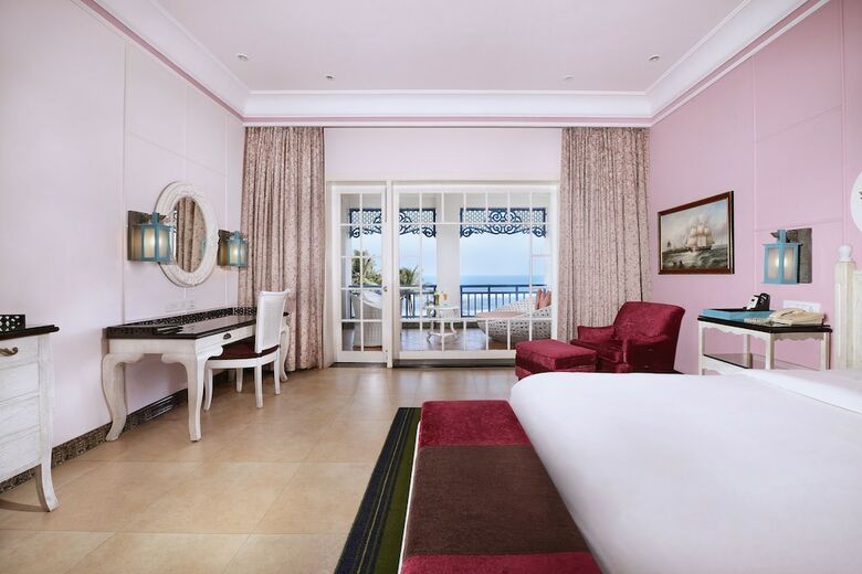 Hotel Mayfair Palm Beach Resort