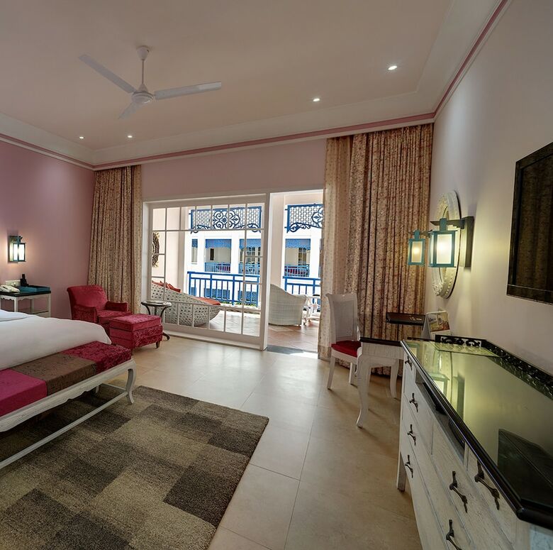 Hotel Mayfair Palm Beach Resort