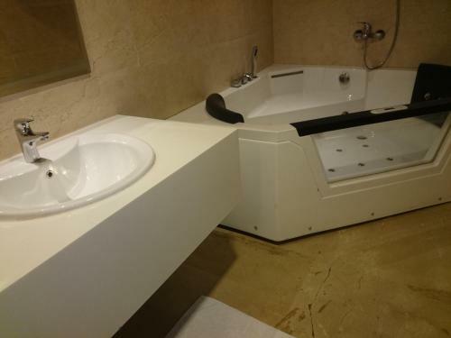 Diana Heights Luxury Hotel
