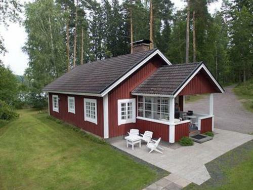 Holiday Home Sepelkyyhky