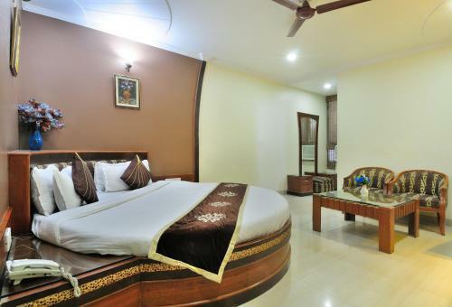 Hotel Maharaja Residency