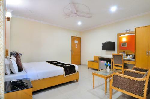 Hotel Maharaja Residency
