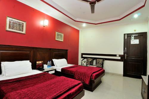 Hotel Maharaja Residency