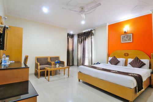 Hotel Maharaja Residency
