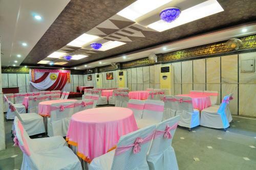 Hotel Maharaja Residency
