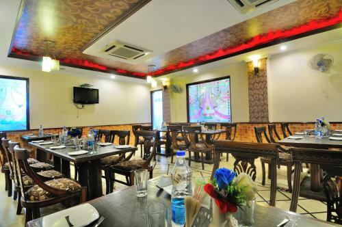 Hotel Maharaja Residency