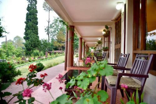 Hotel Xomotel Ranikhet Heights
