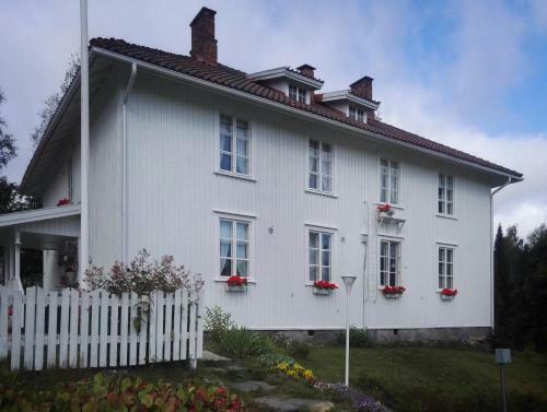 Bed & Breakfast Kyykerin Kartano
