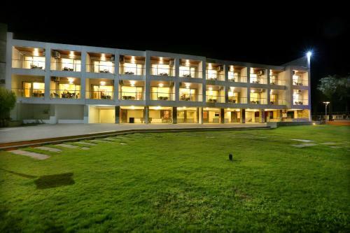 Hotel Orchard Resort