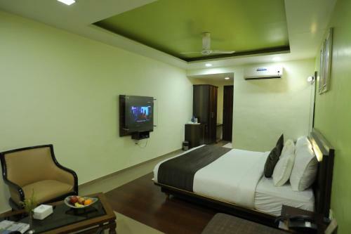 Hotel Krushnai Resort