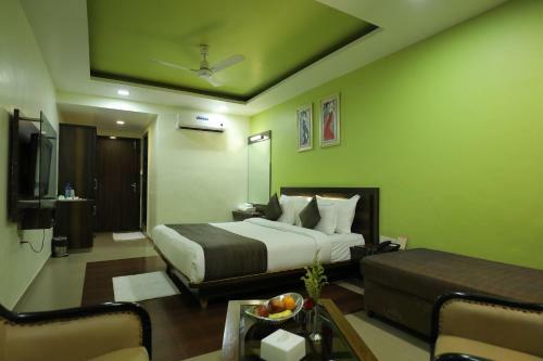 Hotel Krushnai Resort