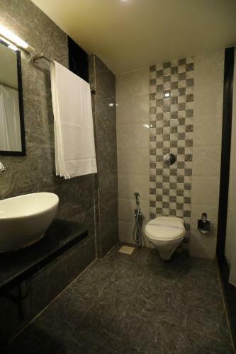 Hotel Krushnai Resort
