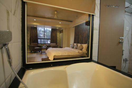 Hotel Krushnai Resort