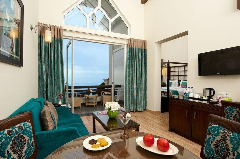 Hotel Royal Orchid Fort Resort