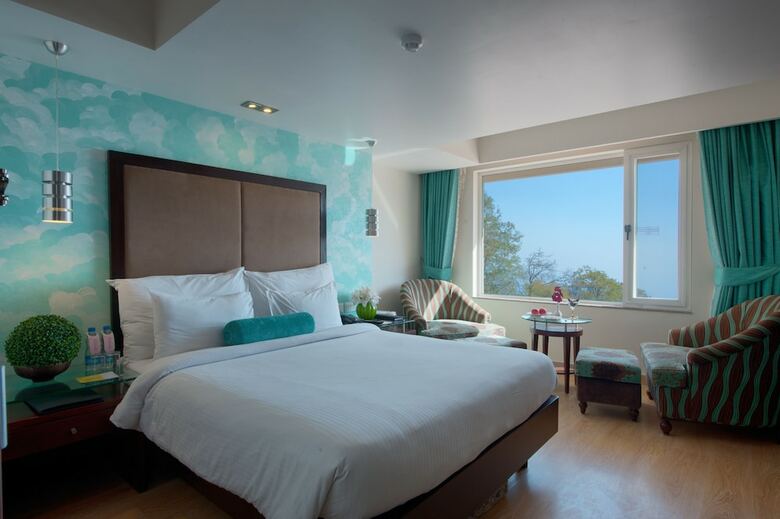 Hotel Royal Orchid Fort Resort