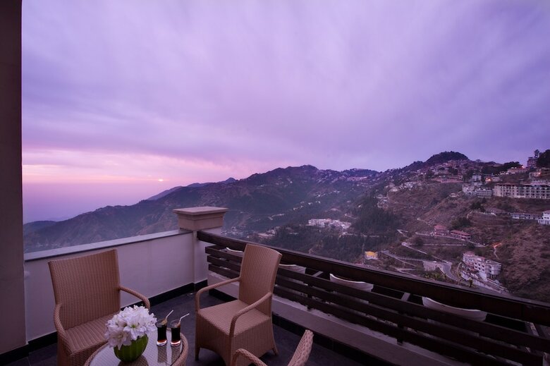 Hotel Royal Orchid Fort Resort