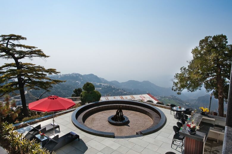 Hotel Royal Orchid Fort Resort