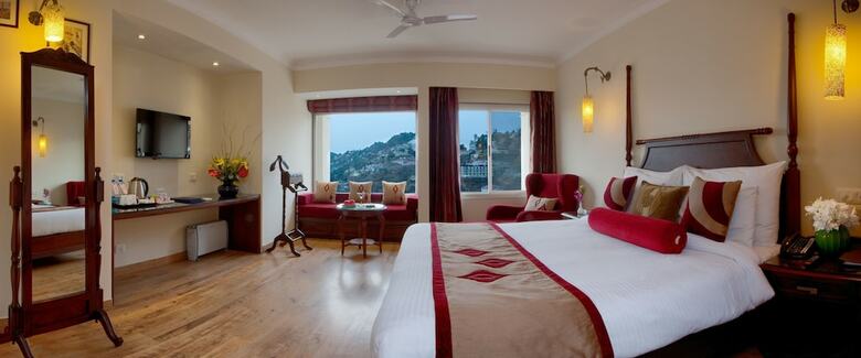 Hotel Royal Orchid Fort Resort