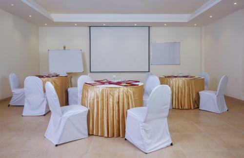 Hotel Mussoorie - Pine Hill; A Sterling Holidays Resort