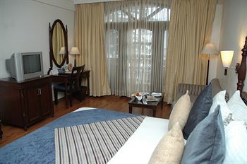 The Golden Palms Hotel & Spa