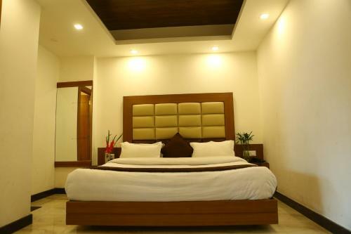 Hotel Devlok Primal