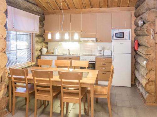 Holiday Home M�ent�hti A