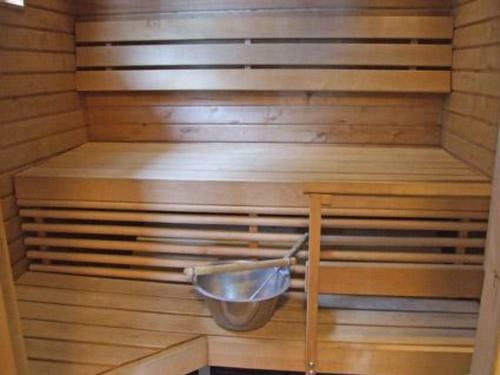 Holiday Home Valkeisrinne 1h