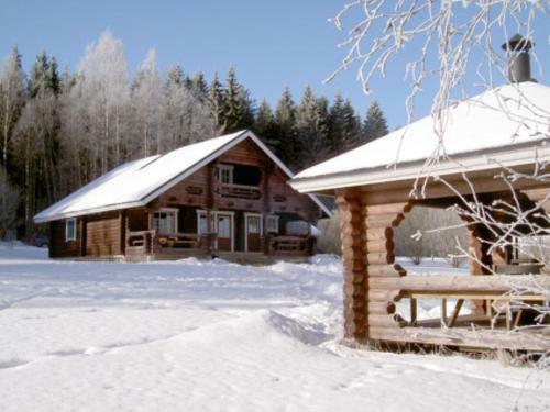Holiday Home Karhunluola