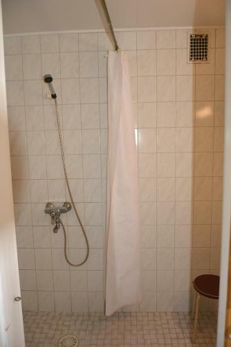 Hostal Folkiacenter G�sthem - Vieraskoti - Guesthouse