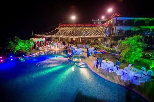 Hotel Upper Deck Resort