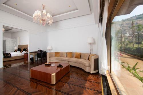 Hotel Della Resorts & Villas