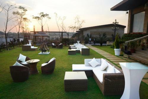 Hotel Della Resorts & Villas