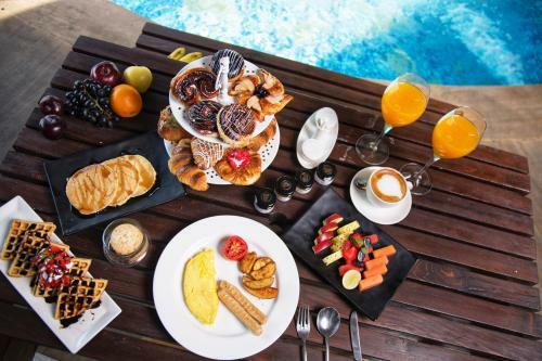 Hotel Della Resorts & Villas