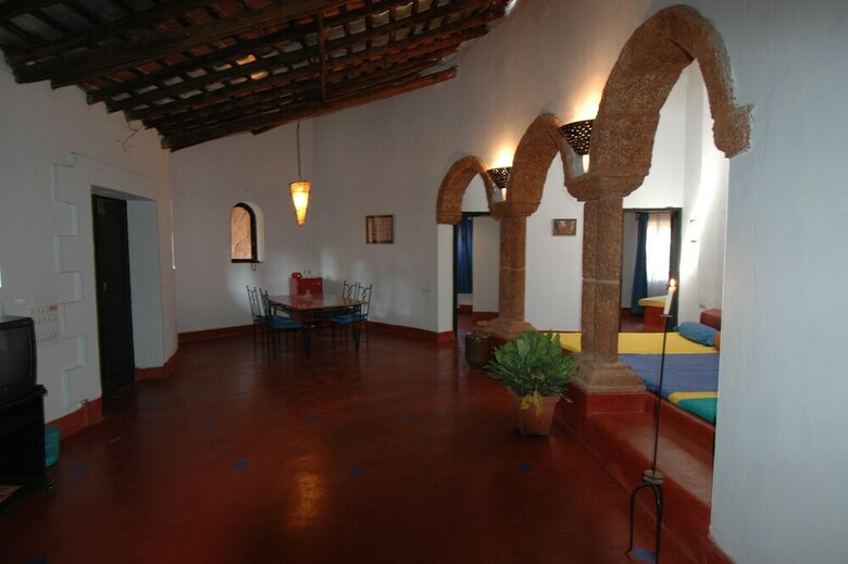 Hotel Laguna Anjuna