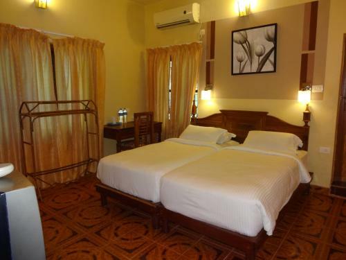 Hotel Deshadan Cliff & Beach Resort,varkala