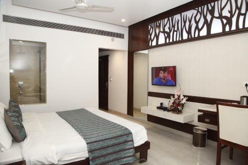 Hotel Emerald