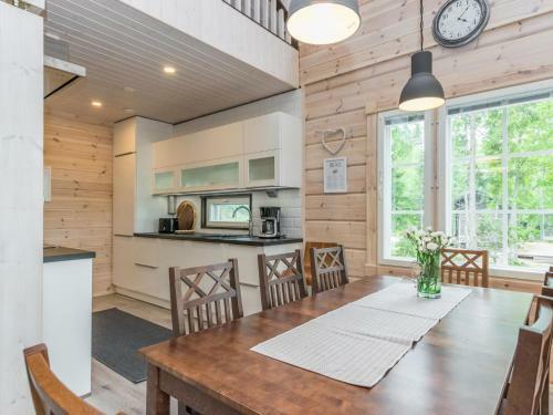 Holiday Home Apilan Rauha