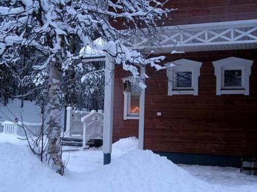 Holiday Home Peukaloinen