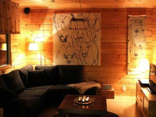 Holiday Home Tunturihuhta 2