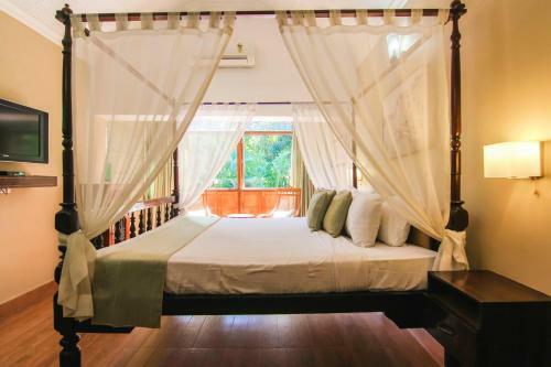 Aguada Anchorage - The Villa Resort
