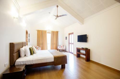Aguada Anchorage - The Villa Resort