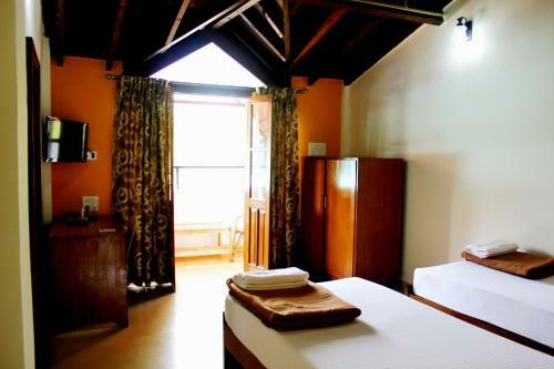 Hotel Silver Sands Sunshine - Angaara