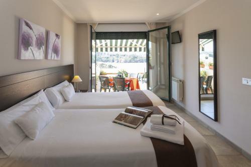 Apartamentos Tur�sticos Playa de Tapia