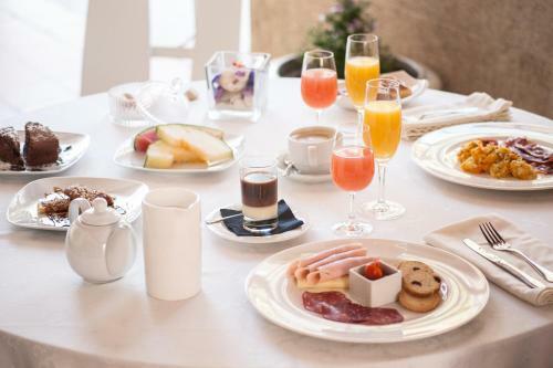 Hostal Hotel Antol�n