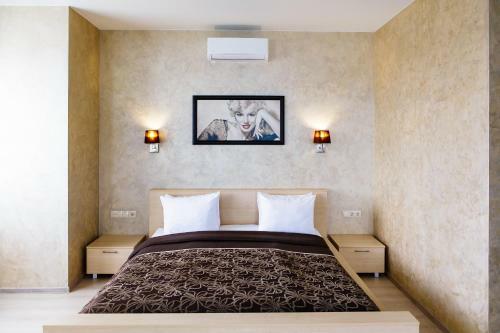 Riviera Club Hotel