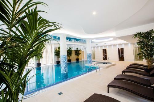 Hotel Drozdy Club