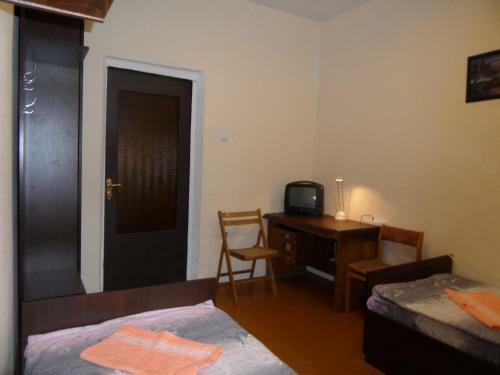 Hostel 1915