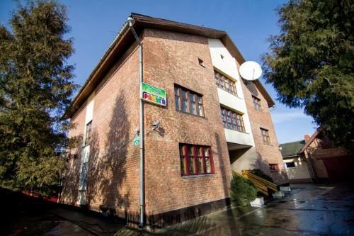 Hostal Guest House Raduga