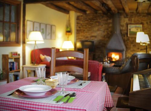 Hostal El Cajigal De Quintana