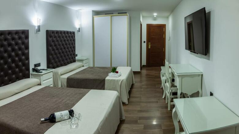Hotel Juli�n